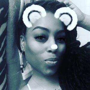 Meet your Posher, Dominique